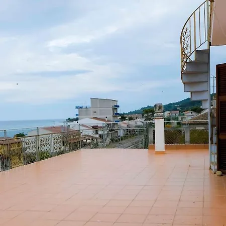 Apartment Attico Per 4 Vista Mare
