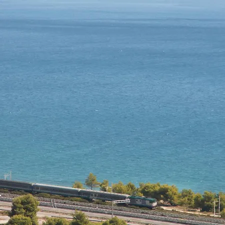 Attico Per 4 Vista Mare Apartment *